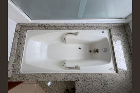 Apartamento para alugar com 130m², 1 quarto e 2 vagasBanheiro da Suíte