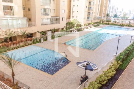 Apartamento à venda com 114m², 4 quartos e 2 vagas Apartamento à venda com 114m², 4 quartos e 2 vagasÁrea comum - Piscina