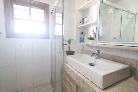 Casa para alugar com 242m², 4 quartos e 5 vagasBanheiro