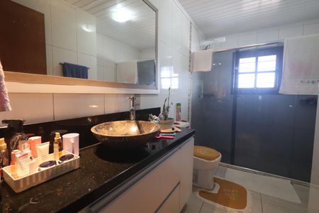 Casa para alugar com 242m², 4 quartos e 5 vagasBanheiro da Suíte