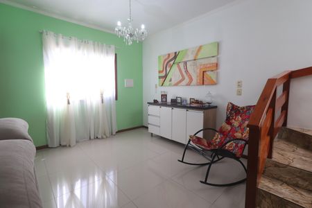 Casa para alugar com 242m², 4 quartos e 5 vagasSala