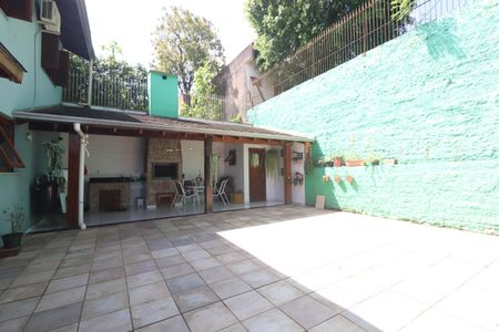 Casa para alugar com 242m², 4 quartos e 5 vagasÁrea Externa