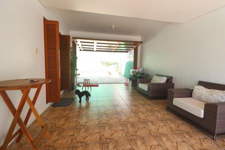 Casa para alugar com 242m², 4 quartos e 5 vagasGaragem