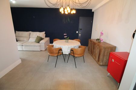 Sala de apartamento para alugar com 2 quartos, 74m² em Parque Residencial Aquarius, São José dos Campos