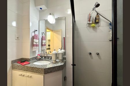 Banheiro social de apartamento para alugar com 1 quarto, 40m² em Copacabana, Rio de Janeiro