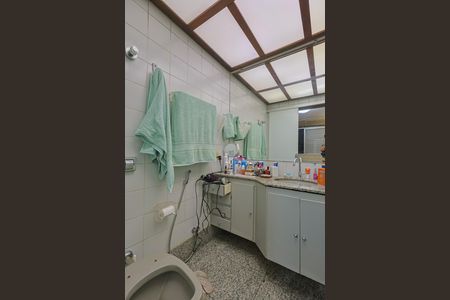 Apartamento à venda com 130m², 4 quartos e 2 vagasBanheiro da Suíte