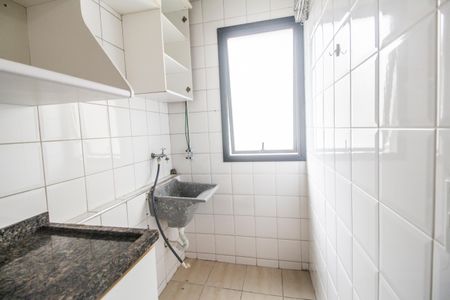 Apartamento para alugar com 68m², 2 quartos e 1 vagaÁrea de Serviço