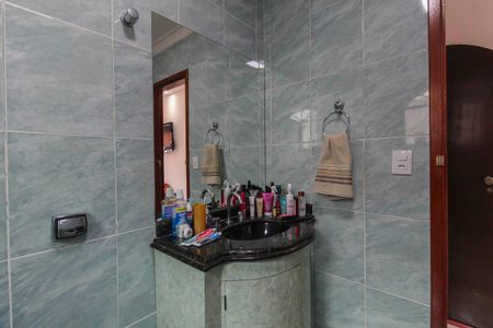 Casa à venda com 250m², 4 quartos e 5 vagas Casa à venda com 250m², 4 quartos e 5 vagasBanheiro da Suíte