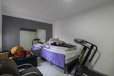 Casa à venda com 250m², 4 quartos e 5 vagas Casa à venda com 250m², 4 quartos e 5 vagasQuarto 1