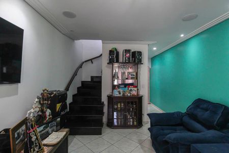 Casa à venda com 250m², 4 quartos e 5 vagas Casa à venda com 250m², 4 quartos e 5 vagasSala