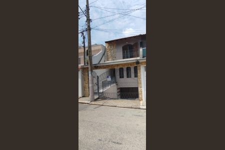 Casa à venda com 250m², 4 quartos e 5 vagas Casa à venda com 250m², 4 quartos e 5 vagasFachada + Placa