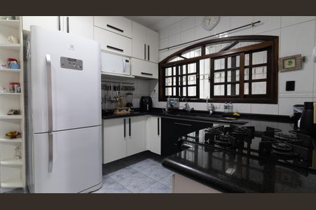 Casa à venda com 165m², 3 quartos e 2 vagasCozinha