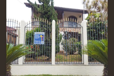 Casa para alugar com 444m², 4 quartos e 6 vagasPlaquinha