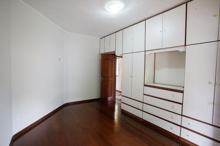 Casa para alugar com 444m², 4 quartos e 6 vagasQuarto 4