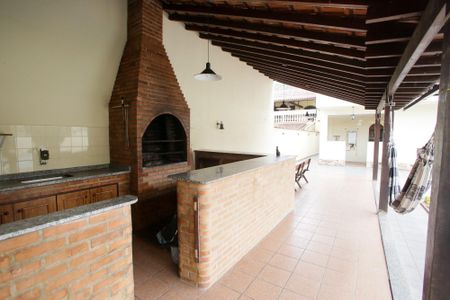 Casa para alugar com 444m², 4 quartos e 6 vagasChurrasqueira