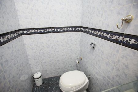 Casa para alugar com 444m², 4 quartos e 6 vagasLavabo