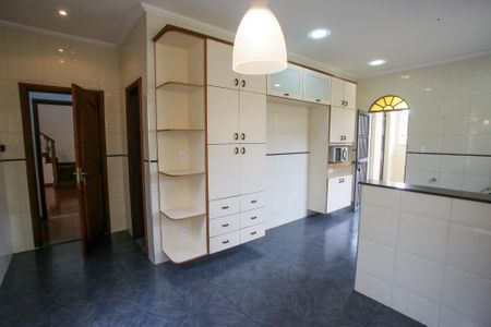 Casa para alugar com 444m², 4 quartos e 6 vagasCozinha