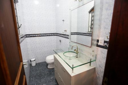 Casa para alugar com 444m², 4 quartos e 6 vagasLavabo