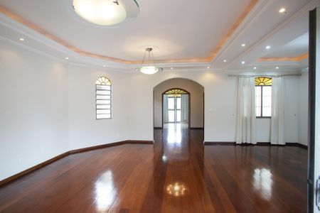 Casa para alugar com 444m², 4 quartos e 6 vagasSala de Estar