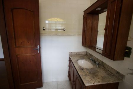 Casa para alugar com 444m², 4 quartos e 6 vagasBanheiro da Suíte 2