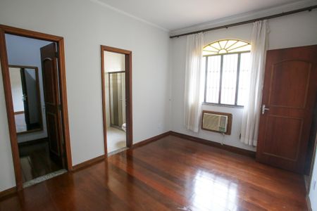 Casa para alugar com 444m², 4 quartos e 6 vagasQuarto Suíte 2