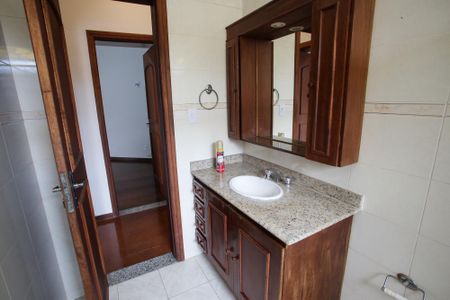 Casa para alugar com 444m², 4 quartos e 6 vagasBanheiro Social