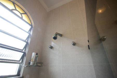 Casa para alugar com 444m², 4 quartos e 6 vagasBanheiro de Serviço