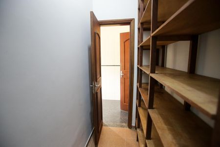 Casa para alugar com 444m², 4 quartos e 6 vagasDispensa da Cozinha