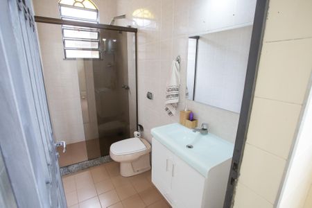 Casa para alugar com 444m², 4 quartos e 6 vagasBanheiro de Serviço