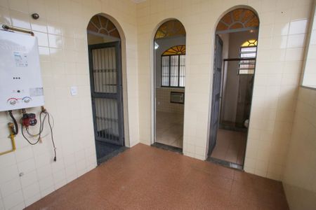 Casa para alugar com 444m², 4 quartos e 6 vagasÁrea de Serviço