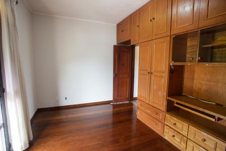 Casa para alugar com 444m², 4 quartos e 6 vagasQuarto 3