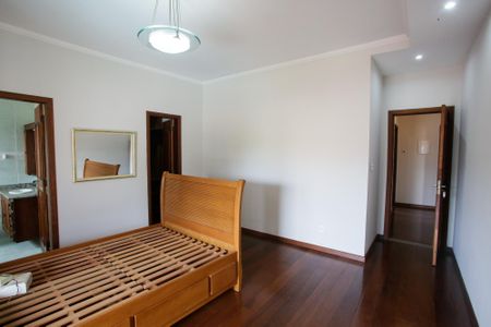 Casa para alugar com 444m², 4 quartos e 6 vagasQuarto Suíte 1