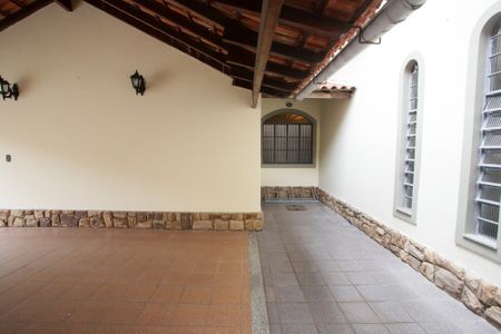 Casa para alugar com 444m², 4 quartos e 6 vagasGaragem