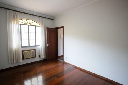 Casa para alugar com 444m², 4 quartos e 6 vagasQuarto Suíte 2