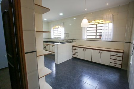 Casa para alugar com 444m², 4 quartos e 6 vagasCozinha