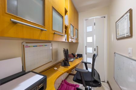 Apartamento à venda com 117m², 3 quartos e 2 vagasEscritório