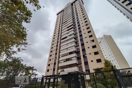 Apartamento à venda com 117m², 3 quartos e 2 vagasFachada