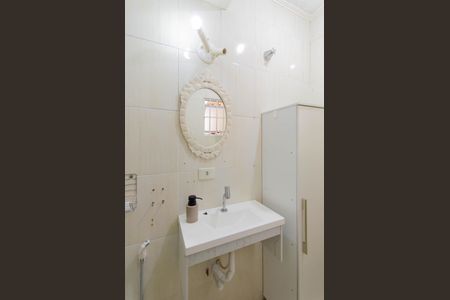 Casa à venda com 180m², 5 quartos e 2 vagasBanheiro 2