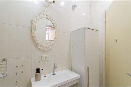 Casa à venda com 180m², 5 quartos e 2 vagasBanheiro 2