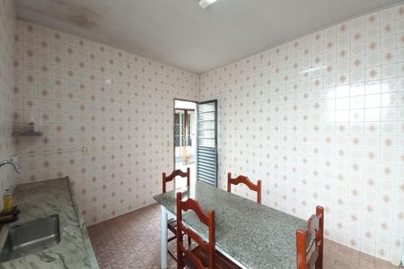 Casa à venda com 129m², 6 quartos e 2 vagasCozinha