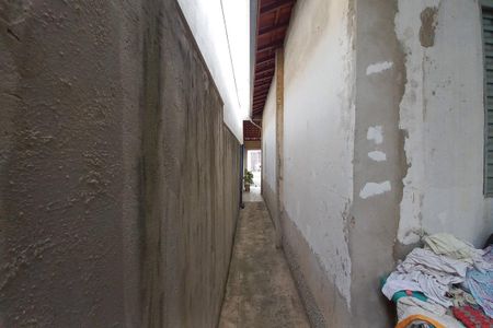 Casa à venda com 129m², 6 quartos e 2 vagasCorredor