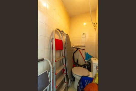 Apartamento à venda com 96m², 3 quartos e 2 vagas Apartamento à venda com 96m², 3 quartos e 2 vagasBanheiro de serviço