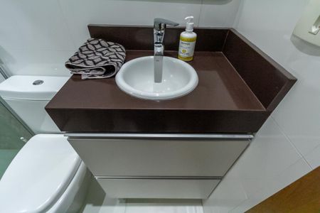 Apartamento à venda com 96m², 3 quartos e 2 vagas Apartamento à venda com 96m², 3 quartos e 2 vagasBanheiro da Suíte