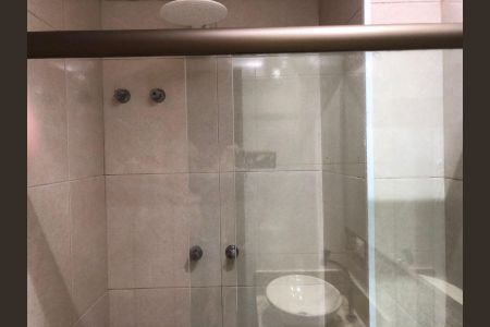 Apartamento à venda com 55m², 2 quartos e 1 vaga Apartamento à venda com 55m², 2 quartos e 1 vagaBanheiro Social