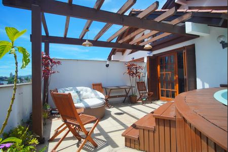 Apartamento à venda com 164m², 2 quartos e 2 vagasÁrea Externa