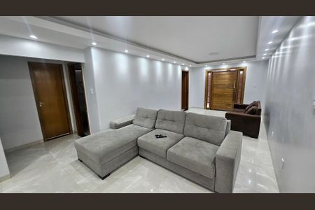 Casa para alugar com 200m², 3 quartos e 3 vagas Casa para alugar com 200m², 3 quartos e 3 vagasSala