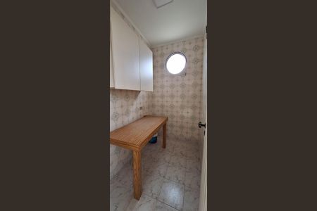 Apartamento à venda com 115m², 3 quartos e 2 vagas Apartamento à venda com 115m², 3 quartos e 2 vagasDespensa