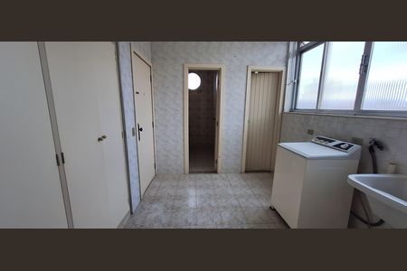 Apartamento à venda com 115m², 3 quartos e 2 vagas Apartamento à venda com 115m², 3 quartos e 2 vagasÁrea de Serviço