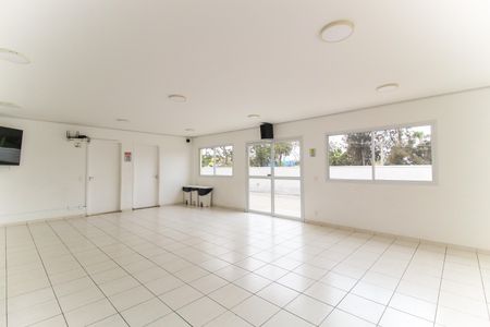 Apartamento para alugar com 48m², 2 quartos e 1 vaga Apartamento para alugar com 48m², 2 quartos e 1 vagaÁrea comum - Salão de festas