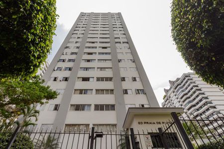 Apartamento à venda com 70m², 2 quartos e 1 vagaFachada